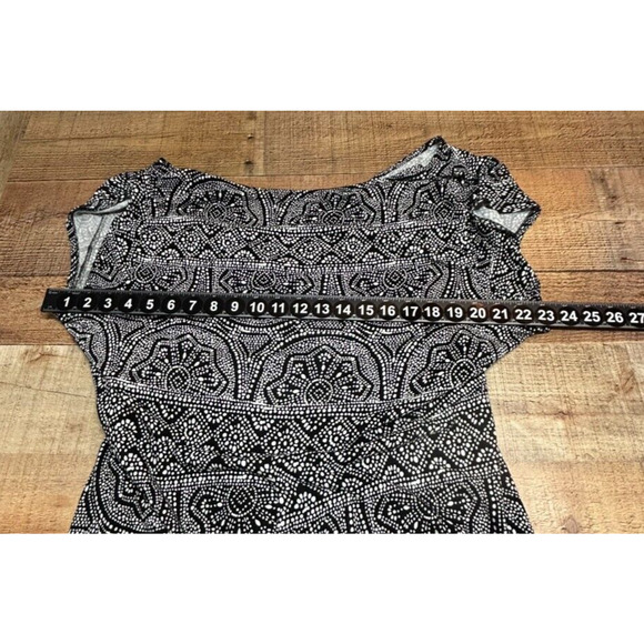 Old Navy Dress 2X Midi Black White Dots V Neck Cap Sleeve Rayon Career - Picture 8 of 8